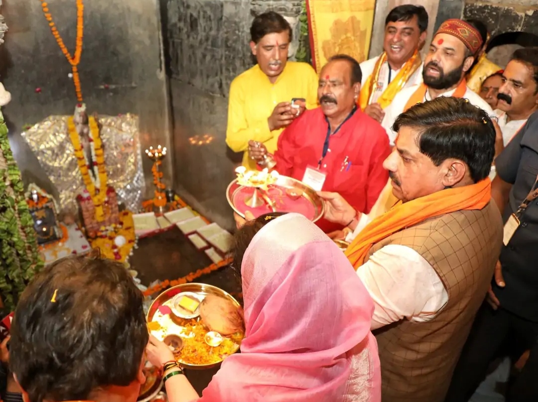 धार में मुख्यमंत्री ने भोजशाला में सरस्वती लोक और भोज शोध संस्थान बनाने का किया ऐलान